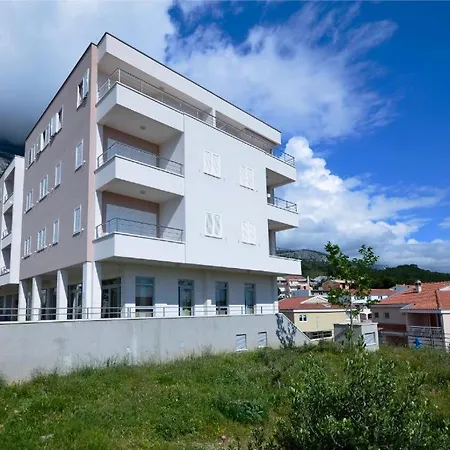 Africa Makarska